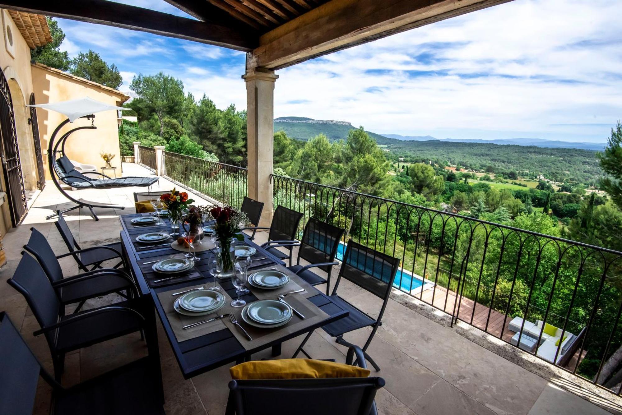 Villa Lumineuse Avec Piscine Clim 1Ere Etage Vue Panoramique Sur Les Montagnes Sur Le Site De La Sainte-Victoire ル・トロネ エクステリア 写真