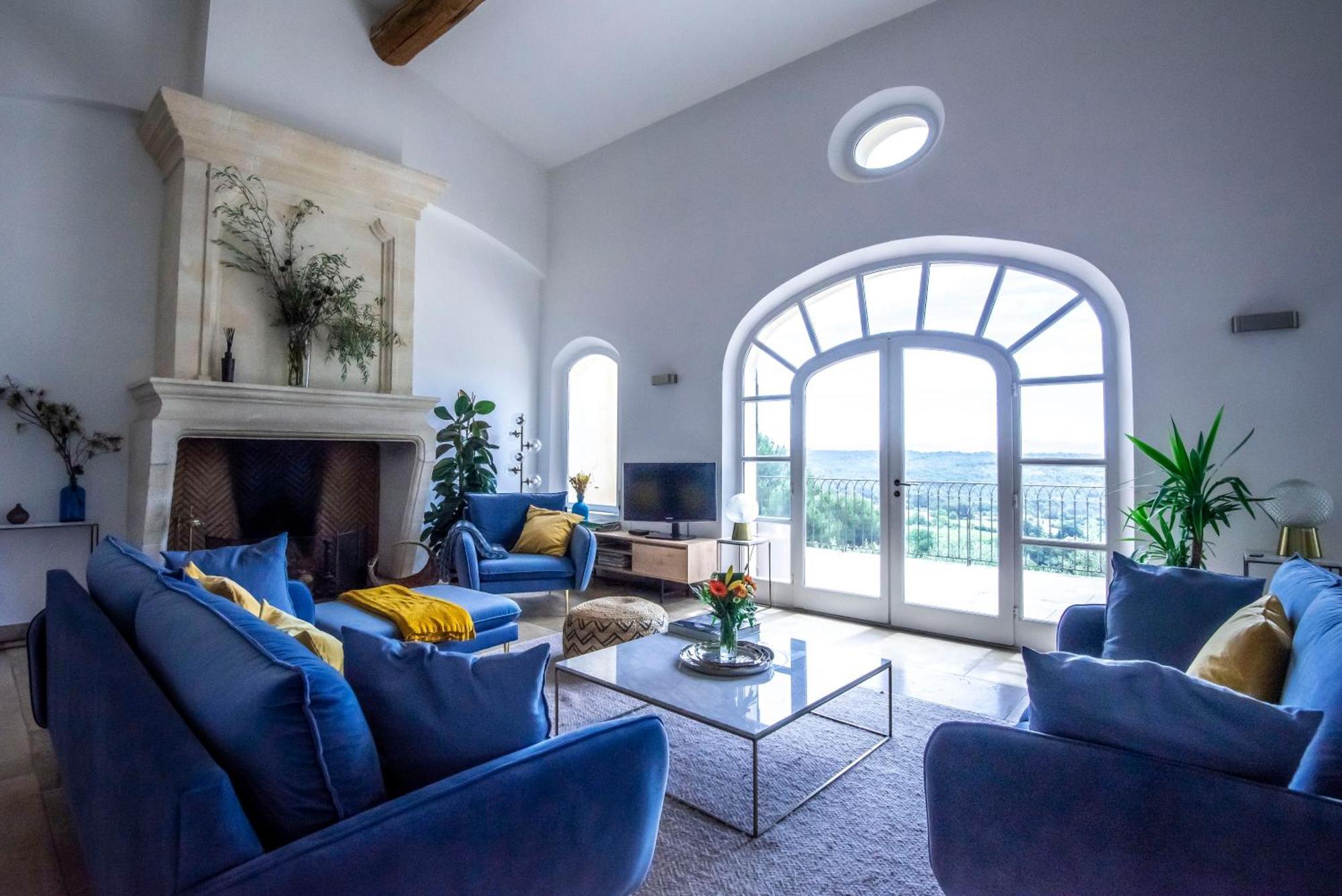 Villa Lumineuse Avec Piscine Clim 1Ere Etage Vue Panoramique Sur Les Montagnes Sur Le Site De La Sainte-Victoire ル・トロネ エクステリア 写真
