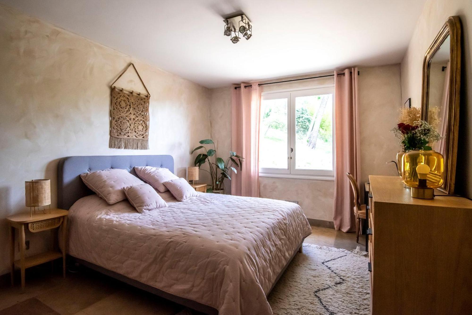 Villa Lumineuse Avec Piscine Clim 1Ere Etage Vue Panoramique Sur Les Montagnes Sur Le Site De La Sainte-Victoire ル・トロネ エクステリア 写真
