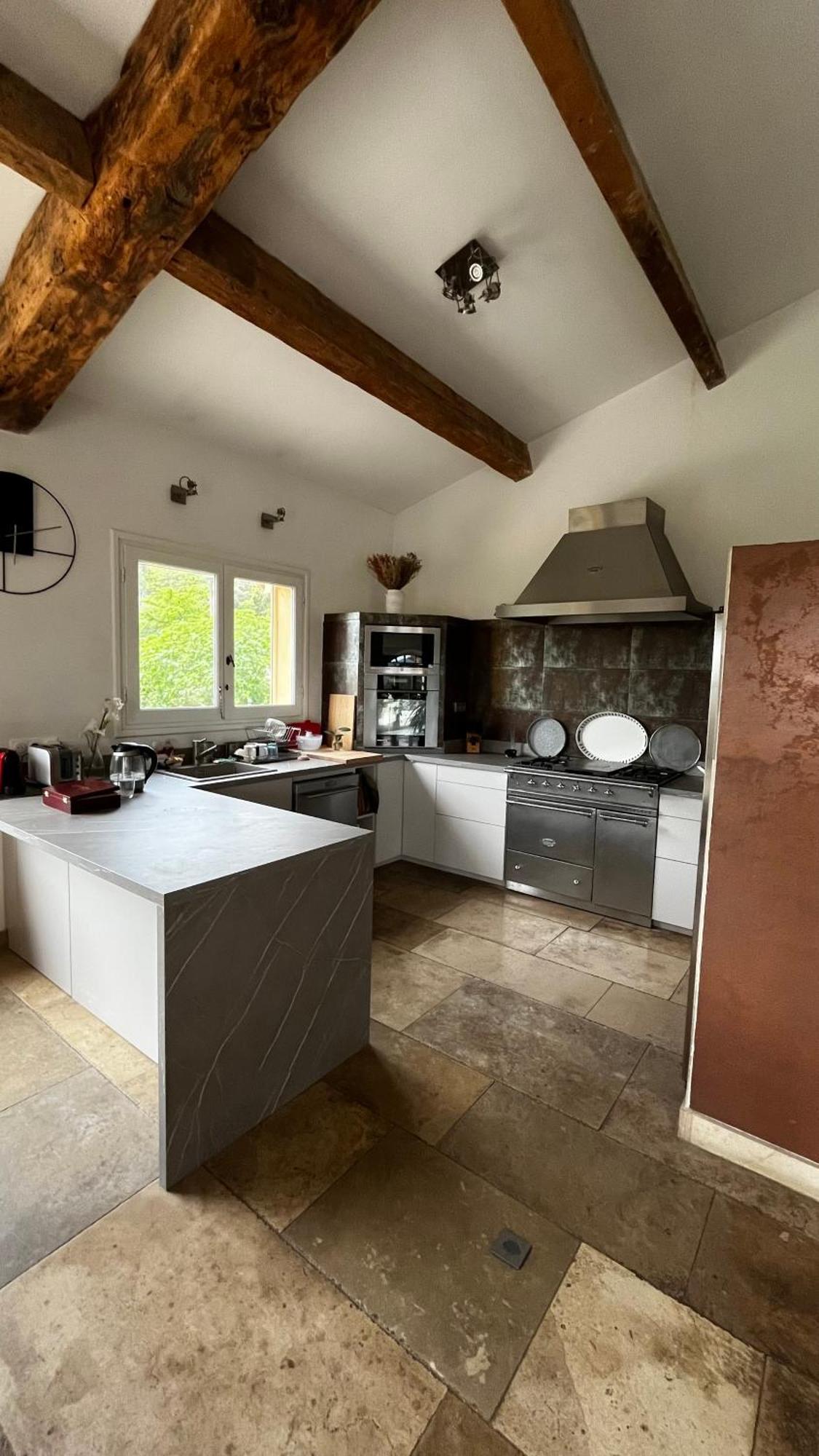 Villa Lumineuse Avec Piscine Clim 1Ere Etage Vue Panoramique Sur Les Montagnes Sur Le Site De La Sainte-Victoire ル・トロネ エクステリア 写真